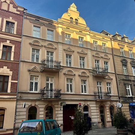 Apartamenty Tespis - Historic House Next To The Cathedral In The City Centre カトヴィツェ エクステリア 写真