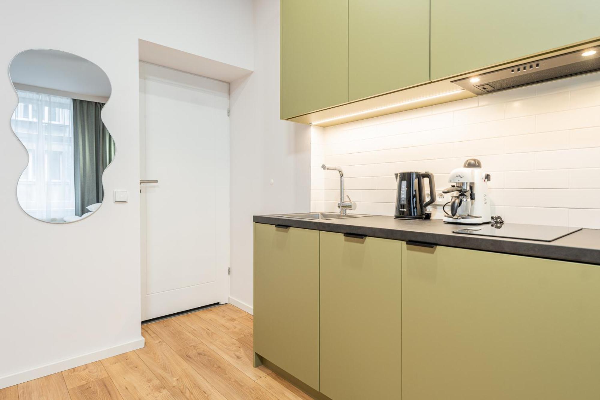 Apartamenty Tespis - Historic House Next To The Cathedral In The City Centre カトヴィツェ エクステリア 写真
